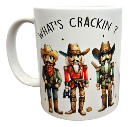 What’s Crackin’? Cowboy Nutcracker Mug & Coaster Set/Ensemble Tasse & Sous-Verre « What’s Crackin’ ? » Style Casse-Noisettes Cowboys – 12oz
