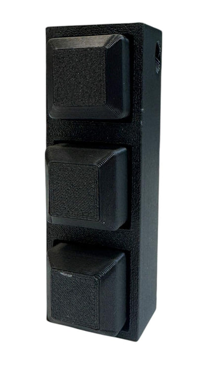 All-Black Triple-Sensory Spike Fidget Keychain – Silent Keycaps – 3"×1"×0.9" Stim Stick / Porte-clés Fidget Noir Intégral à Pointes – Touches Silencieuses